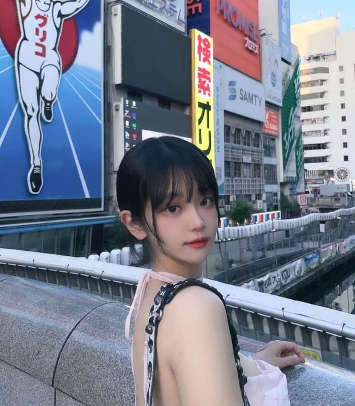 QWER 멤버 쵸단